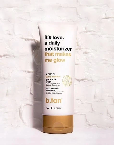 b. Tan it´s love a daily moisturizer 236ml gradual tan lotion