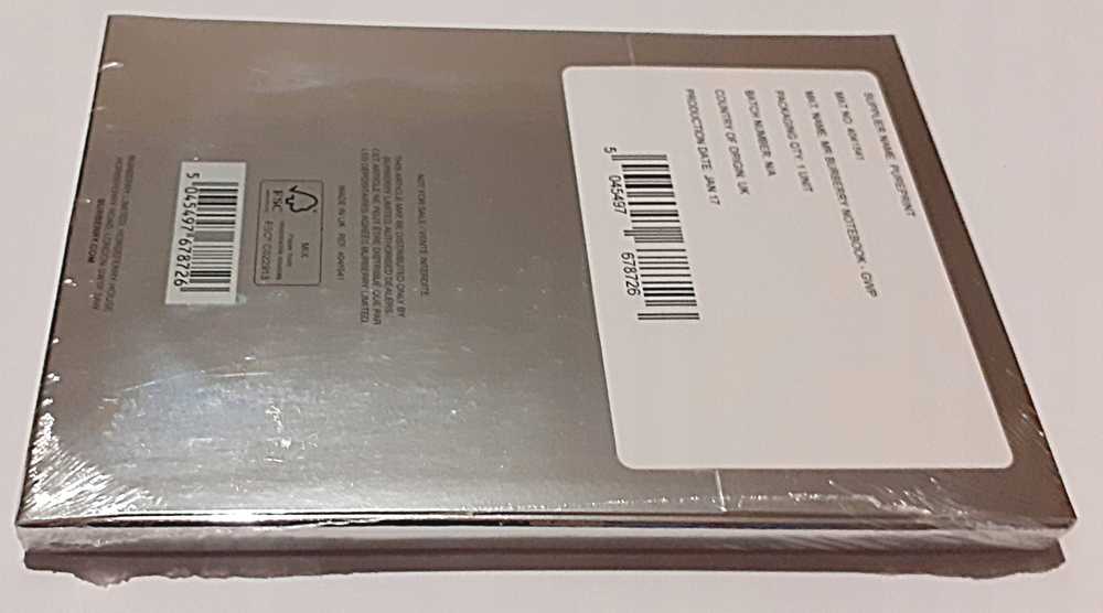 Burberry, GWP užrašų knygelė