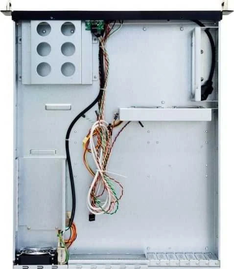 CHIEFTEC UNC-210T 2U dėklas juodas be maitinimo