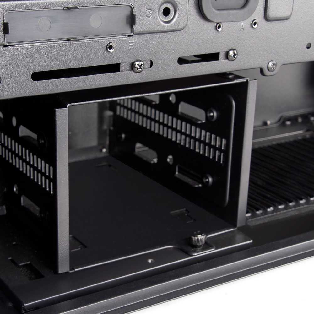 „SilverStone SST–SEH1B–G“ – „SETA H1 Midi–Tower“, grūdintas stiklas – juoda