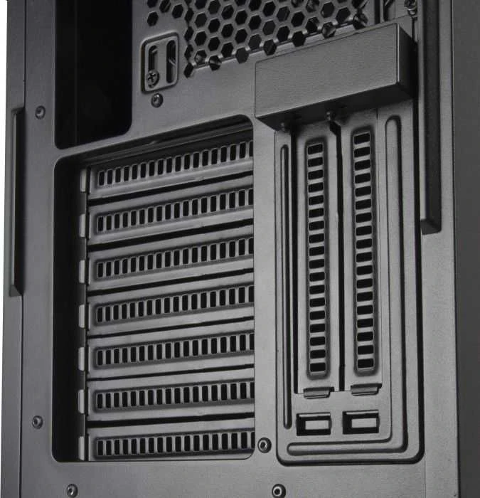 „SilverStone SST–SEQ1B SETA Q1 Midi–Tower“ – juoda