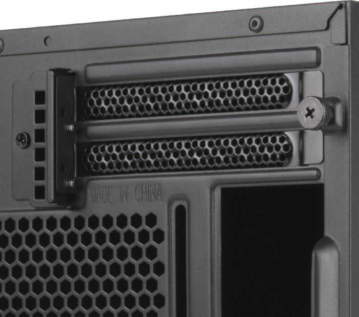 „SilverStone SST–SG16B Mini–ITX“ korpusas – juodas