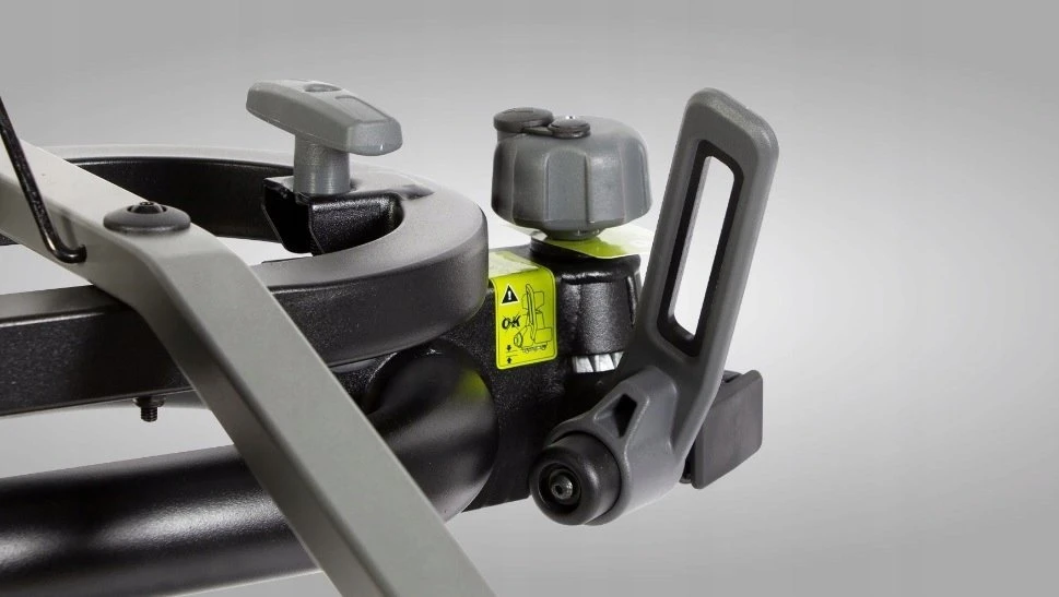 Keturių dviračių laikikis ant kablio BuzzRack BUZZRACER 4