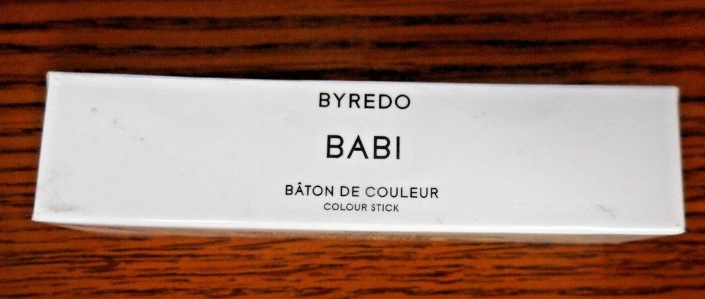 „Byredo Colour Stick“ daugiafunkcis akių šešėlių pieštukas 525 Babi 3,5 g