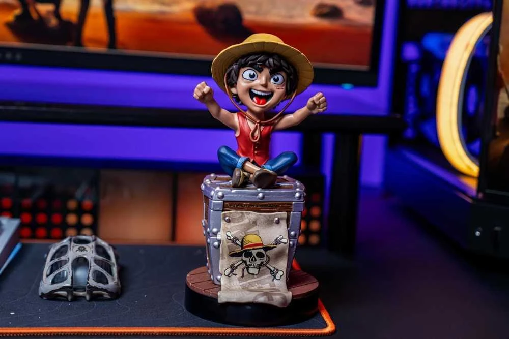 Exquisite Gaming Išskirtinis žaidimų „One Piece“ „Netflix“: Luffy Cable Guy stovai