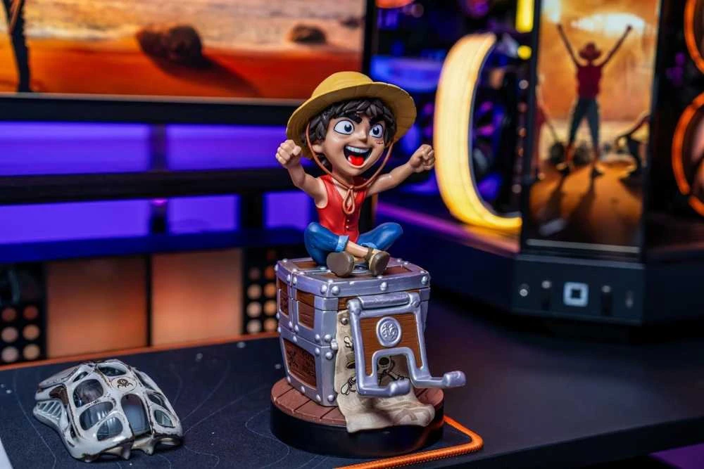 Exquisite Gaming Išskirtinis žaidimų „One Piece“ „Netflix“: Luffy Cable Guy stovai