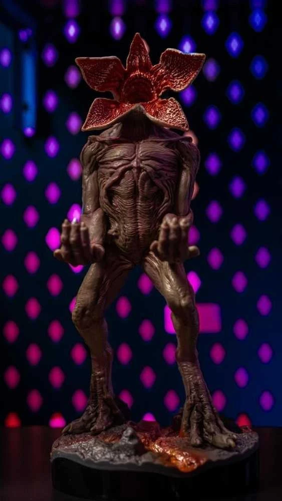 Cable „Stranger Things“ – Demogorgono kabelinės televizijos stovas | 20 cm