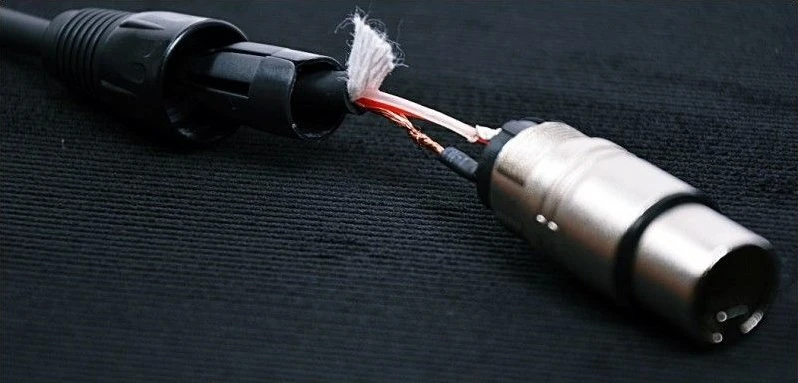 DMX kabelio 3-pin jungties konstrukcija