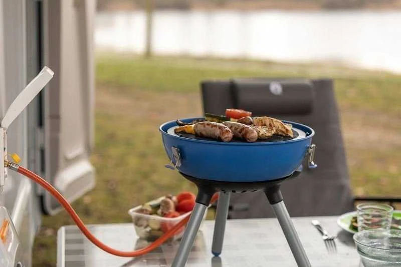 Campingaz Campingaz „Party Grilis 400 Caravan Connect“ dujinė viryklė, dujinė kepsninė (juoda/mėlyna, 30 mbar, su prijungimu prie namelio ant ratų, modelis 2023)