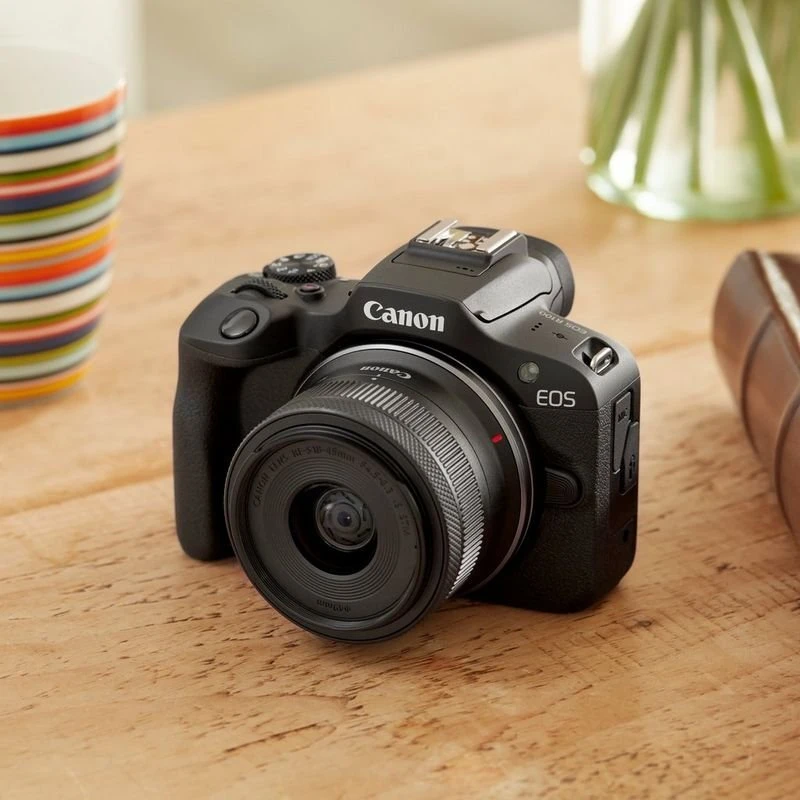 „Canon EOS R100“ korpusas