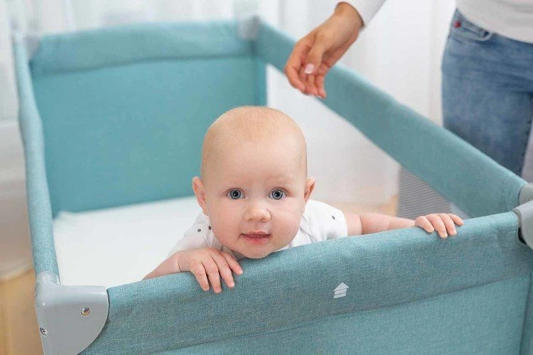 Kelioninė lovelė CARETERO Basic Plus grafito spalvos