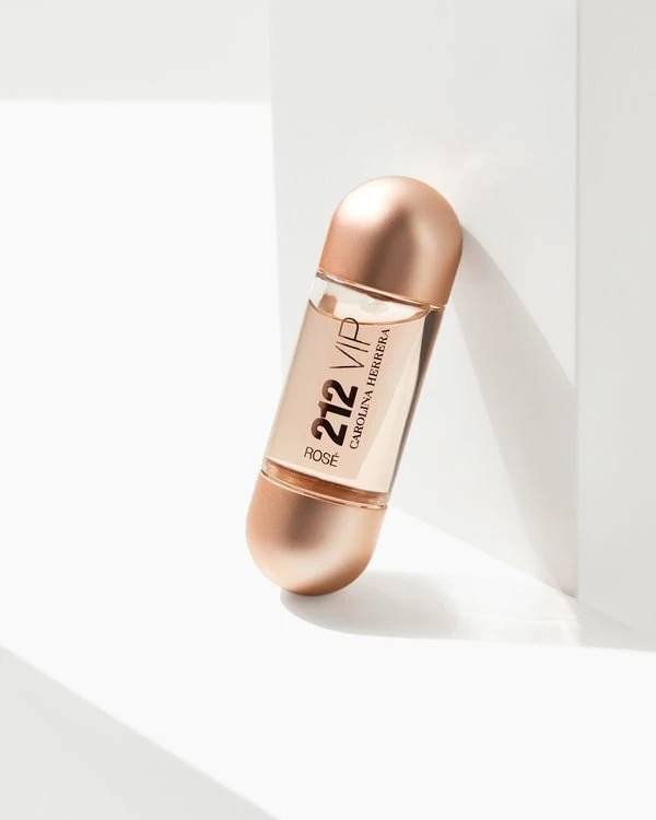 Carolina Herrera 212 Vip Rosé Eau De Parfum Natural Purškiklis, 30 ml