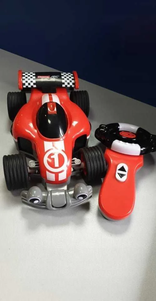 Carrera Pirmasis RC lenktyninis automobilis 2,4 GHz