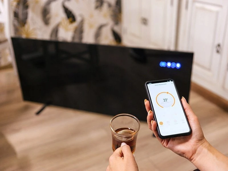 Grzejnik Lafe IR ThermoSmart 700 W, juodas