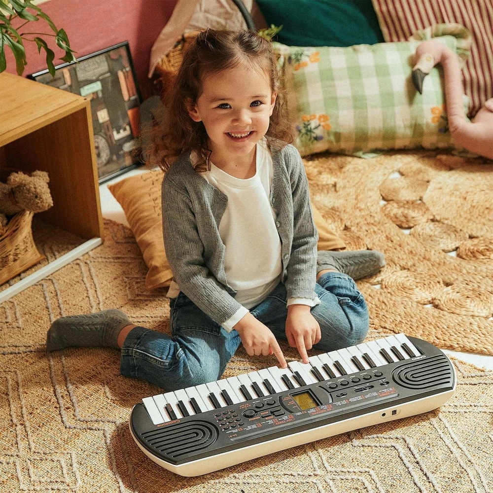 Vaikiškas sintezatorius Casio Casiotone SA-81