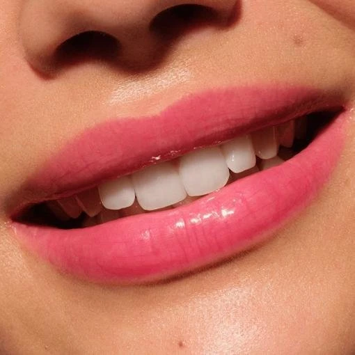„Catrice Butter Drippin' Glossy“ lūpų balzamas lūpoms, 050 (Cherry Delicious), 10 ml