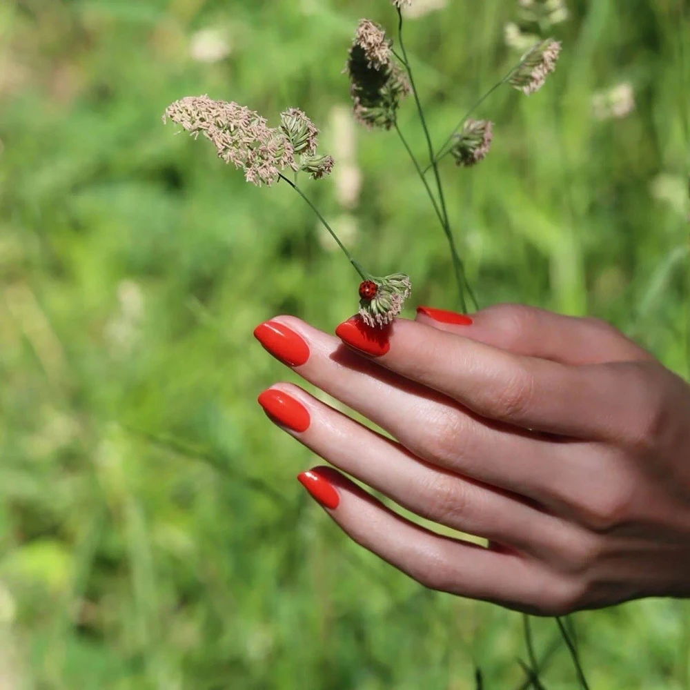 Manucurist Žalias Nagų lakas lakier do paznokci Raudona Coral 15ml