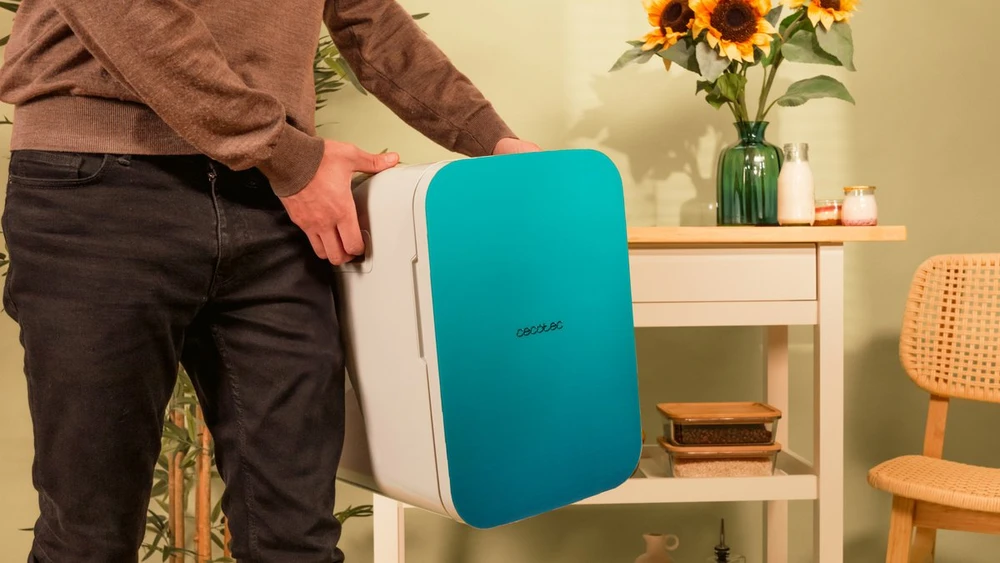 Cecotec Bolero MiniCooling 20L Bahamas Pat 1 turistinis šaldytuvas mėlynas