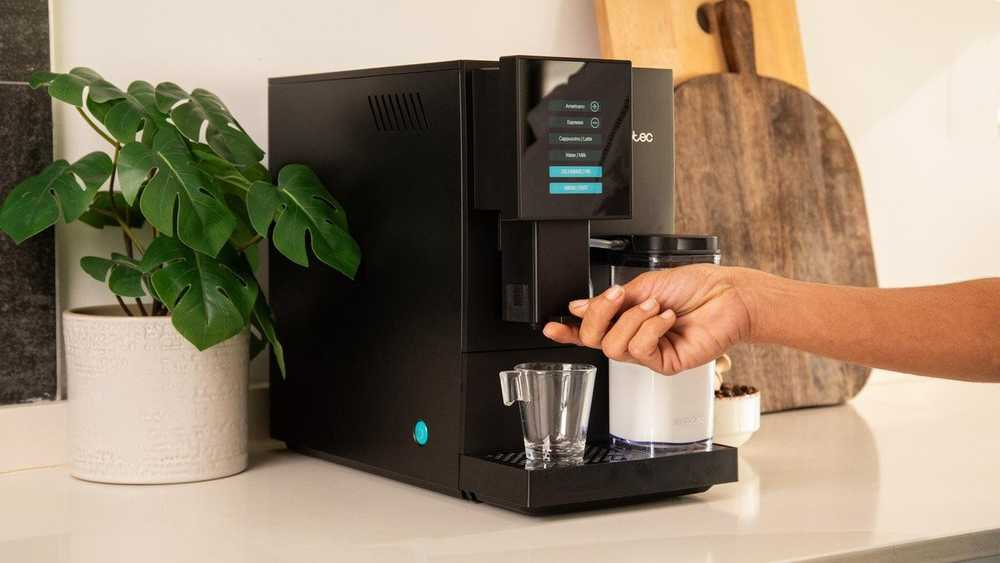 Kavos aparatas Cecotec | Cremmaet Compactccino Connected | Slėgis 19 bar | Su pieno plakikliu | Super-automatinis | Juodas