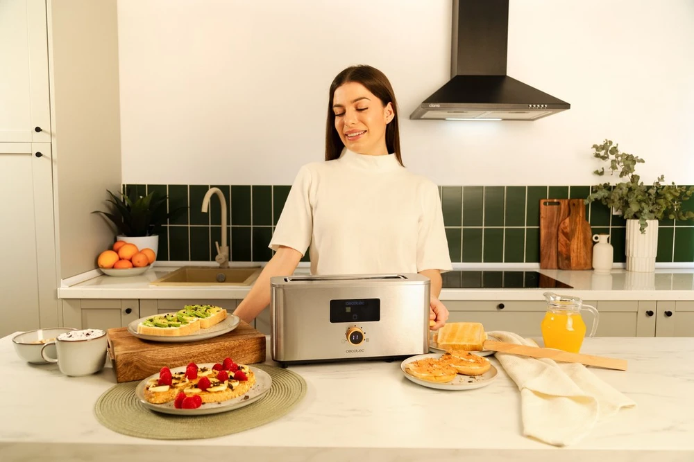 Cecotec skrudintuvas Touch&Toast Extra 1000 W su jutikliniu ekranu, modelis 04845