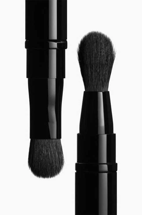„Chanel Les Pinceaux“ ištraukiami dviejų galų akių šešėliai