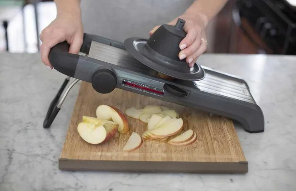 Chefn OXO Good Grips Mandolina Szefa juoda