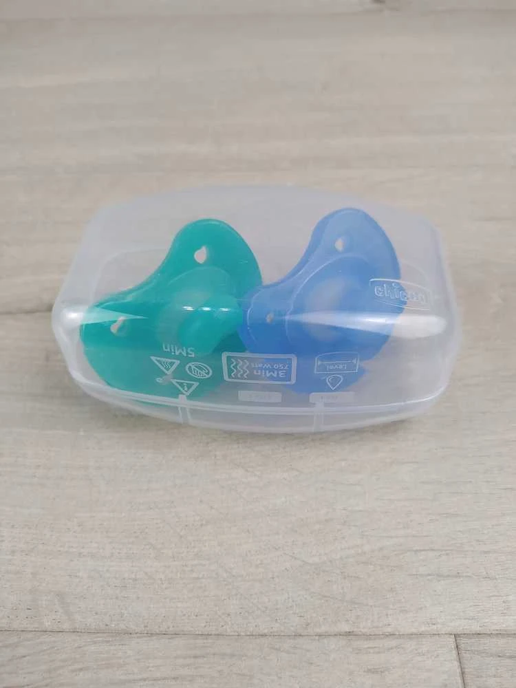 Chicco Čiulptukas nusiraminimui Soft mėlyna 2vnt. 6-16m