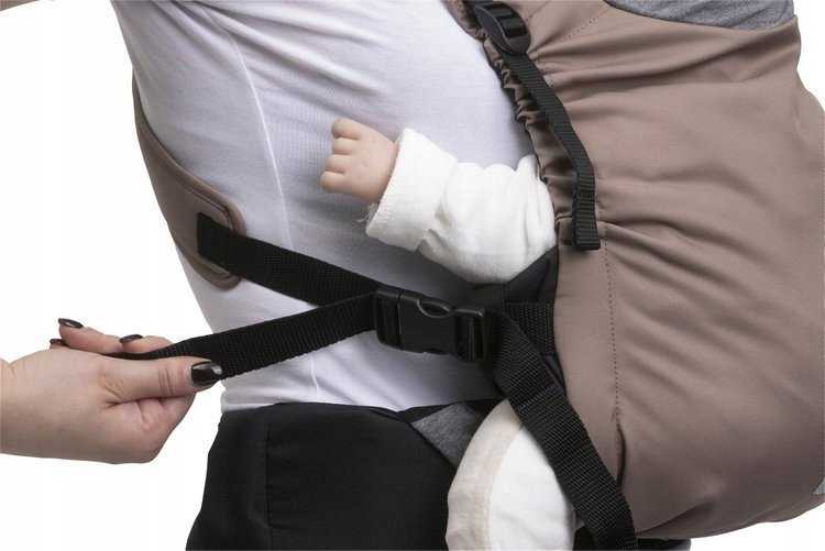 Chicco Nosidło Skin Fit šiltos smėlio spalvos, iki 9kg