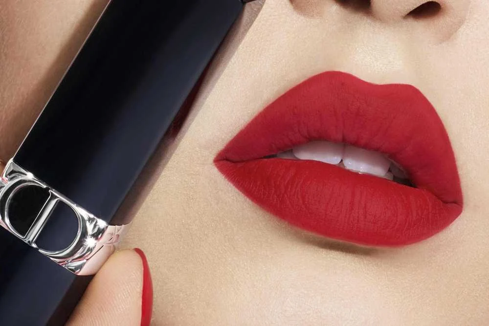 Shiseido Dior Rouge Dior Papildomas Lipstick ilgalaikiai lūpų dažai, atspalvis: 760-Favourite Velvet, 3,5 g