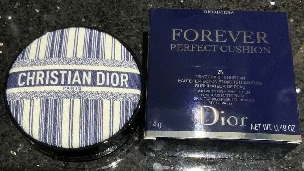 Christian Dior Forever Cushion skaidrūs birūs fiksaciniai pudrai, 2N neutralūs, 14 g