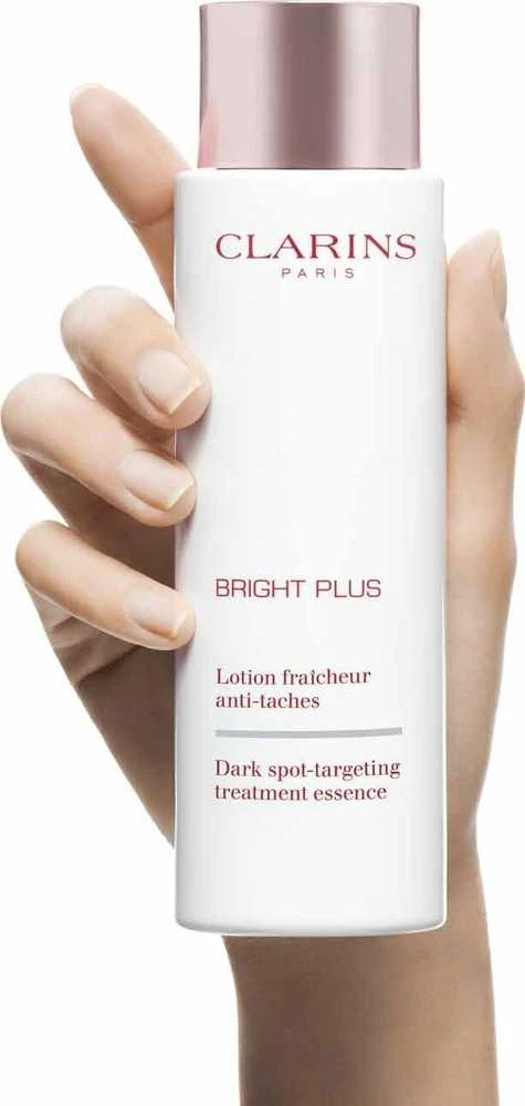 Clarins Bright Plus į tamsias dėmes nukreipta gydomoji esencija