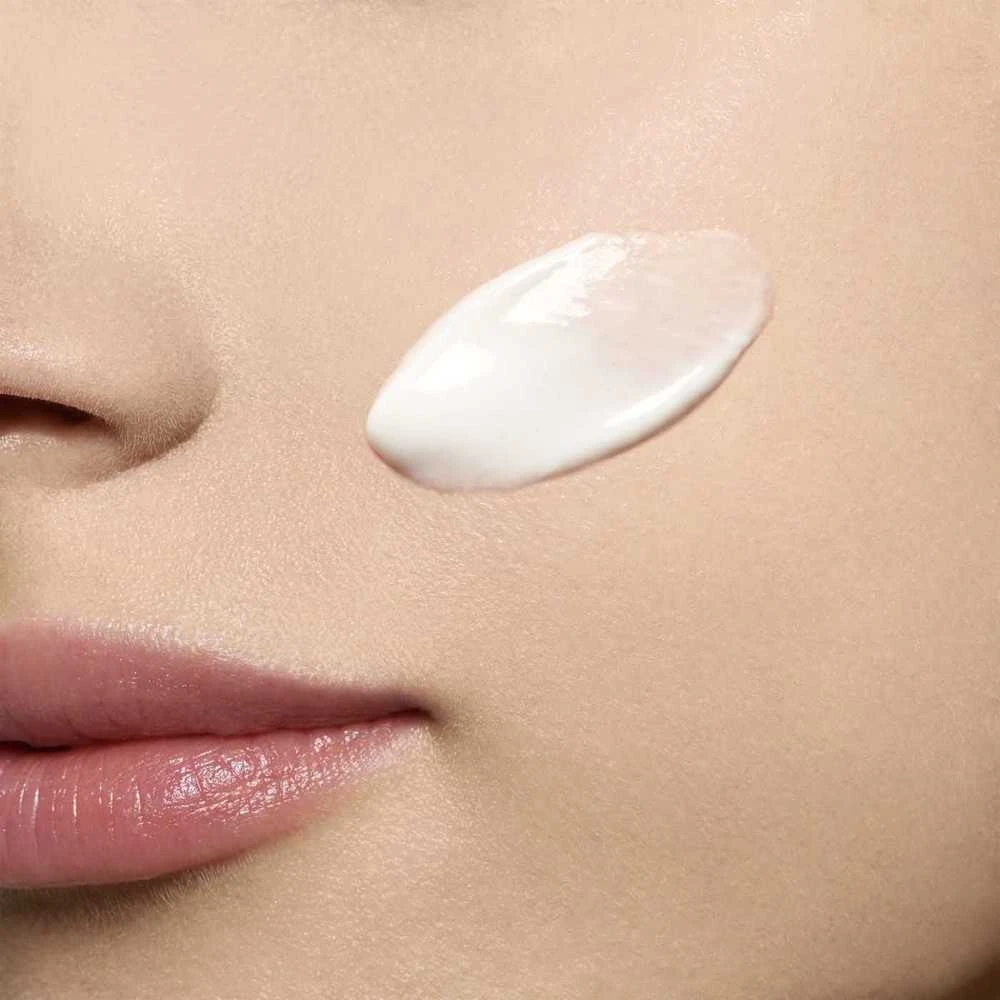 Drėgnas Clarins Bright Plus Dark Spot Targeting. Emulsija, 75 ml