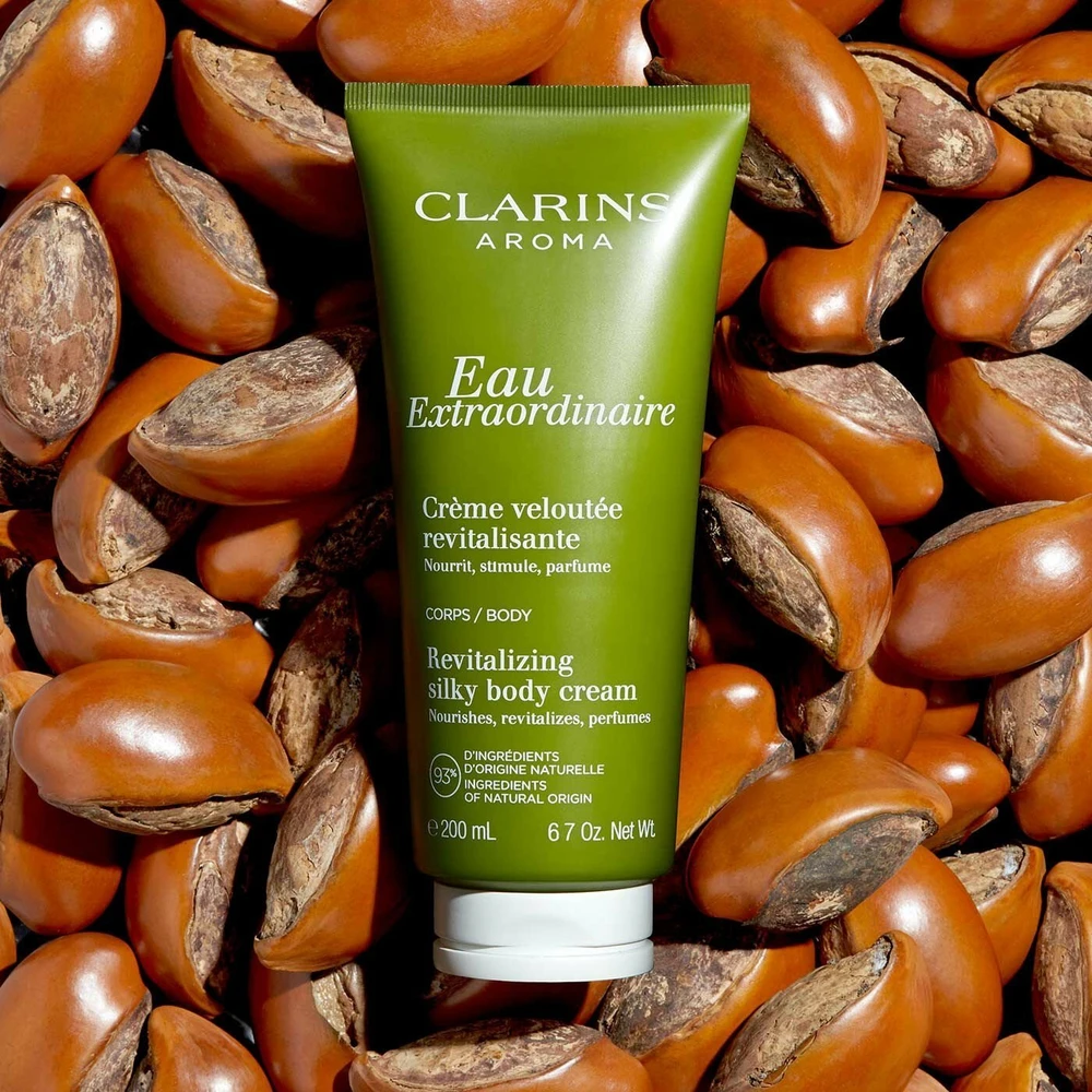 Clarins Eau Extraordinaire Revitalizing Silky Body Kreminis gaivinantis kūno kremas, 200 ml