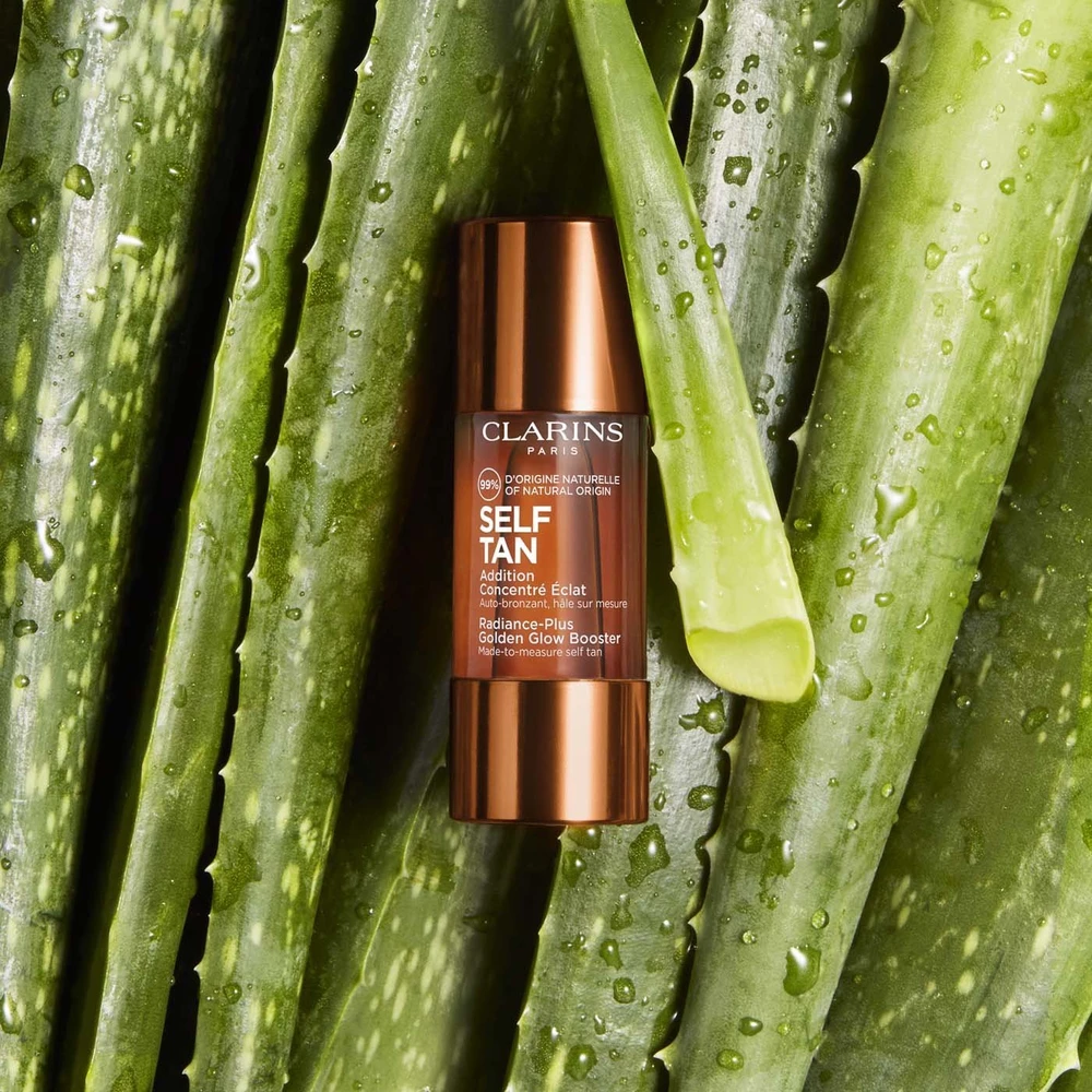 Įdegį skatinantis kūno serumas Clarins Radiance-Plus Golden Glow Booster 15 ml