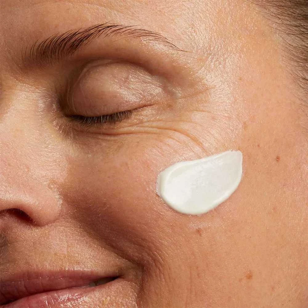 Clarins Nutri-Lumière Spf15 Day Kreminis, 50 ml