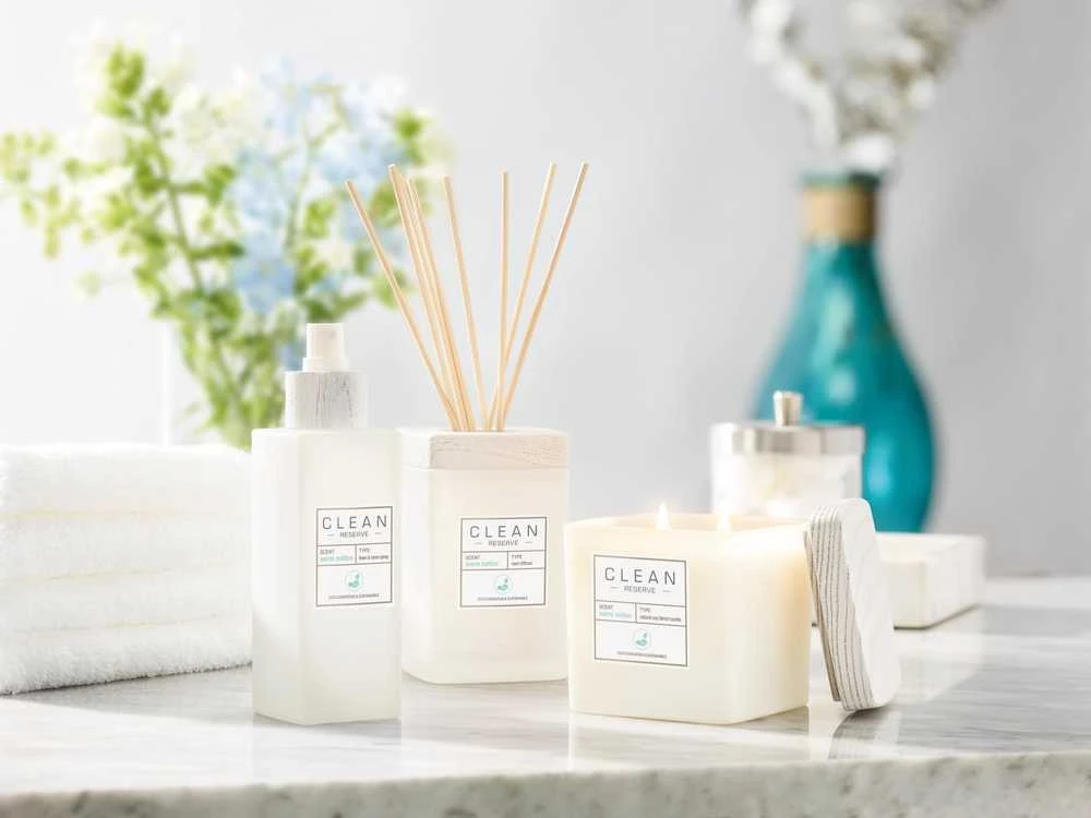 „Clean Space“ šiltos medvilnės kvapioji žvakė, 227 g