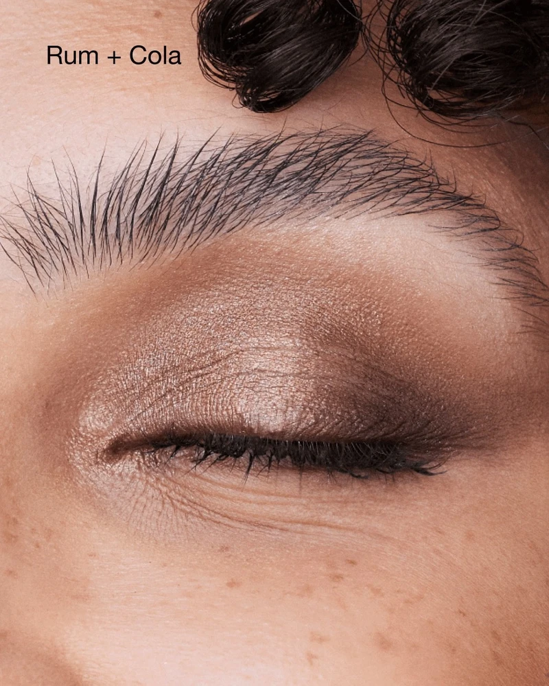 „Clinique Hi Shadow Play“ akių šešėlių kontūro pieštukas „Rum and Cola“, 4 ml