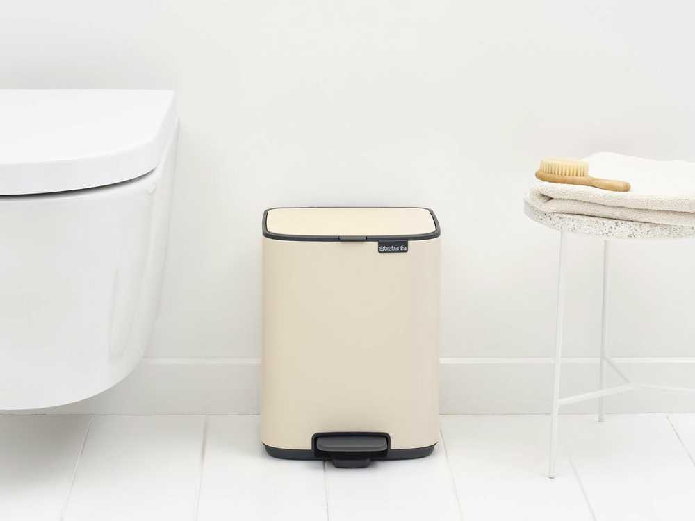 Brabantia Bo Pedal Bin 7L - Soft rusvai gelsvas