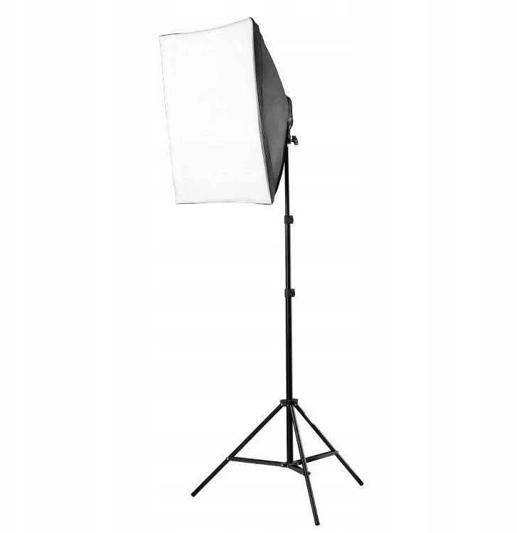 Comitso studijos rinkinys Nuolatinės šviesos rinkinys FreePower 2400W su softboxais 50x70 ir krepšiu