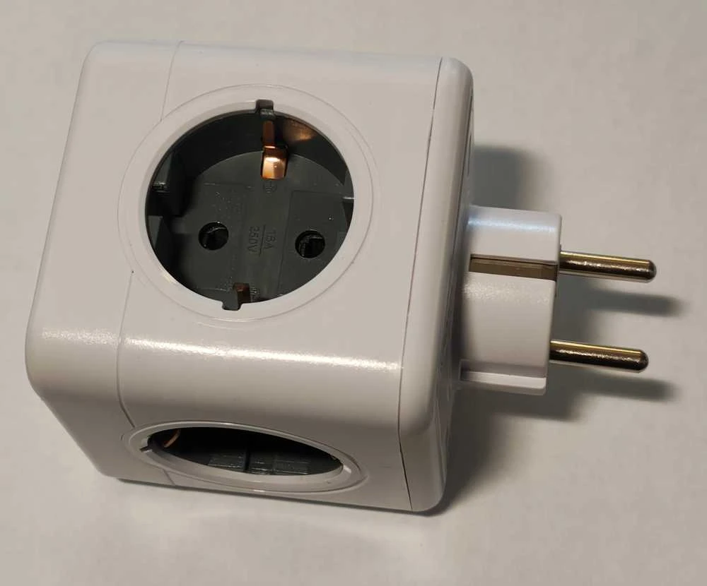 Aura_Line Skirstytuvas AURA LINE, 4 vt., 2USB C, 1,5m