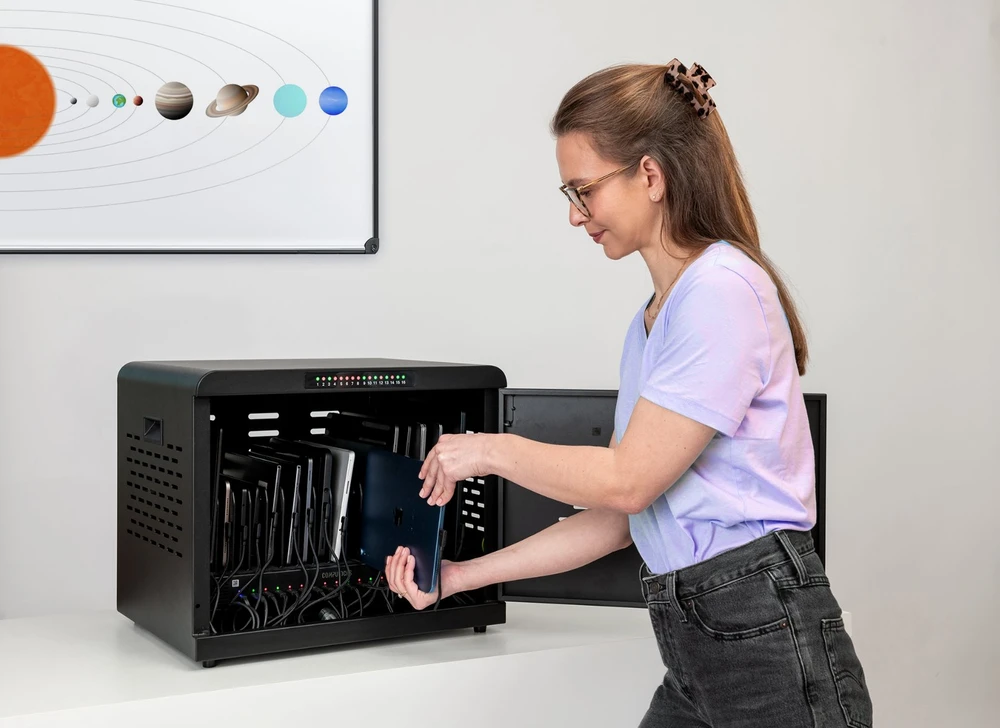 Įkroviklis Compulocks M1-CC1601B-EU Szafka ładująca na 16 laptopów i tabletów (CC1601B-EU)
