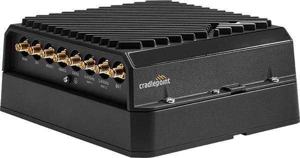 Maršrutizatorius Cradlepoint R1900 valdomas priedas PoE komutatorius (MB-RX30-POE)