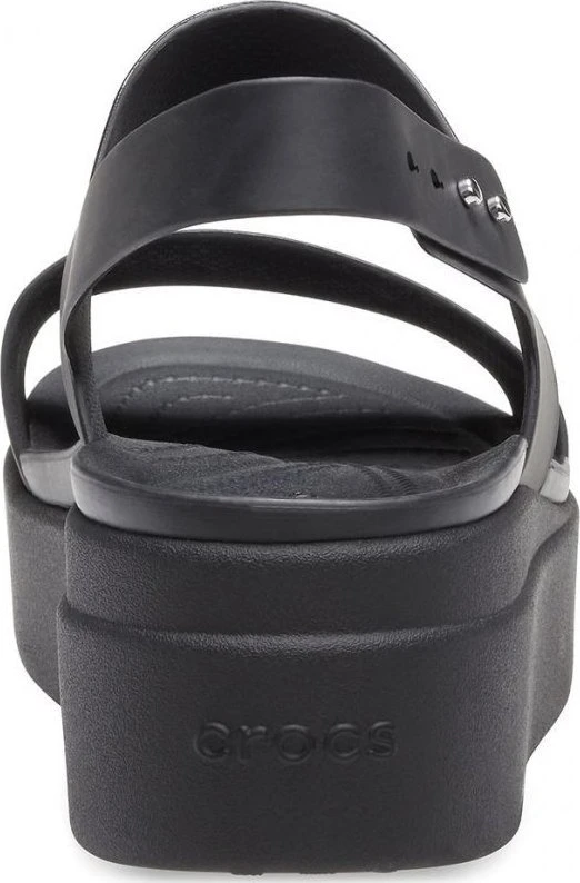 Sandalai moterims Crocs Brooklyn Low Wedge smėlio sp. 206453 2EL (38-39)