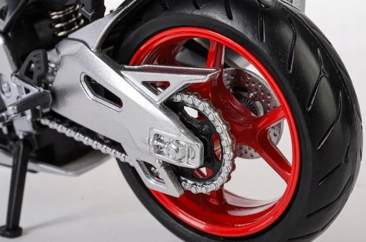 Daffi Model RMZ Hobby 1:12 Aprilia RSV4 silv H-134 81345