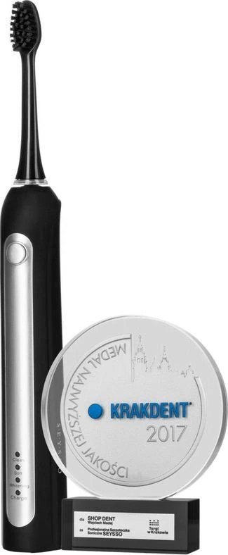 Seysso Carbon SE01 su apdovanojimo medaliu