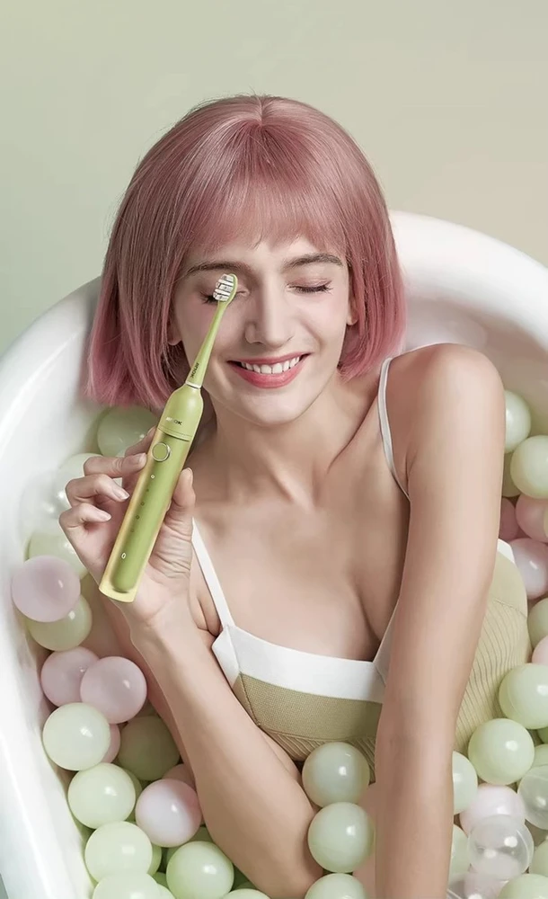 Jimok Sonicinis dantų šepetėlis R1 Matcha Žalias IPX8 tylus 4 antgaliai