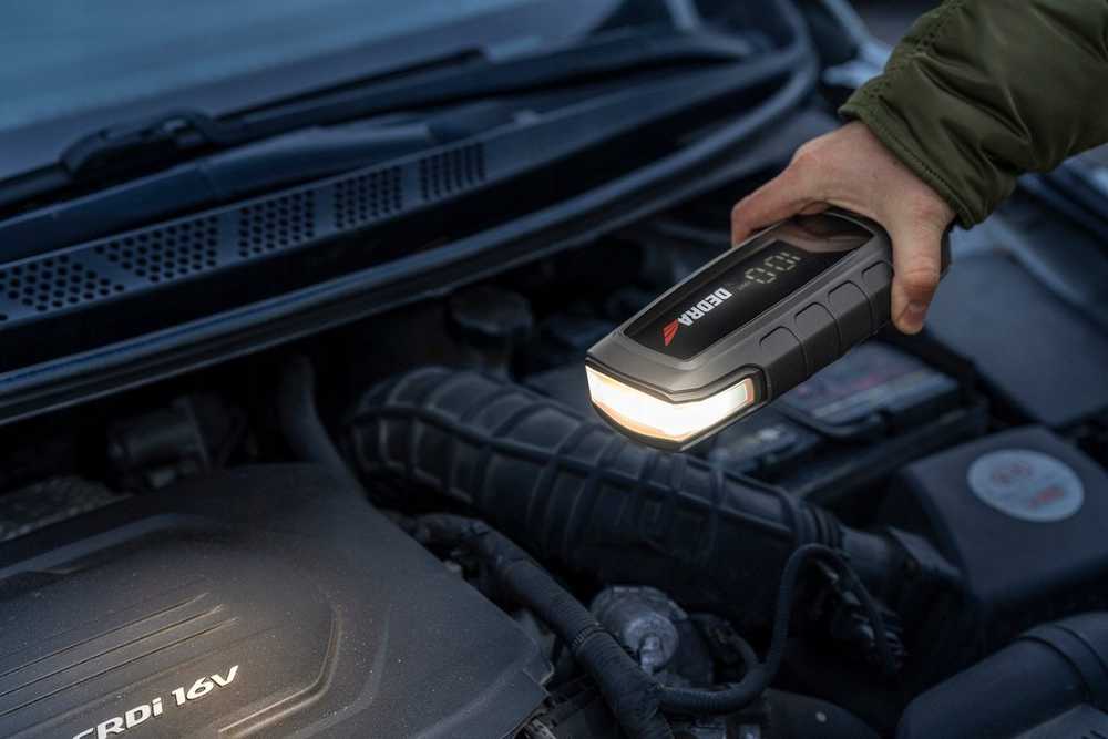 Dedra Powerbank 16000 mAh nešiojama baterija su variklio užvedimo funkcija, LCD ekranu