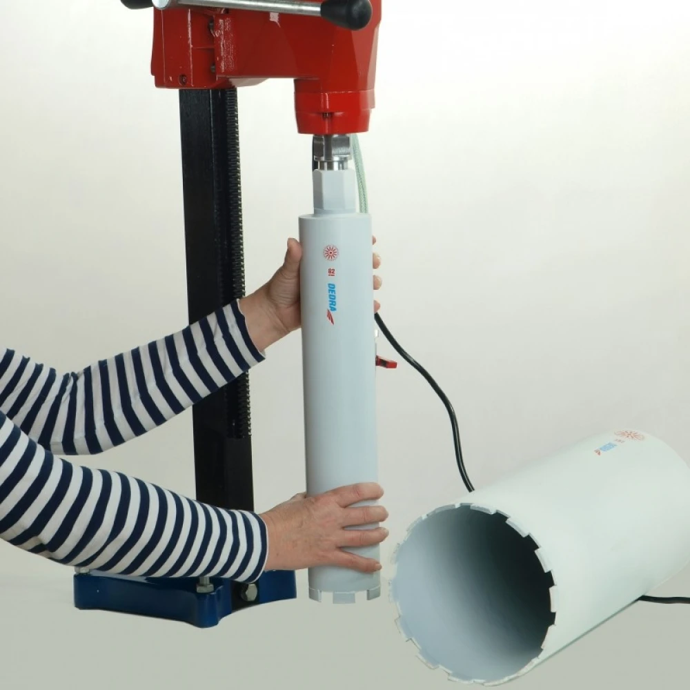 DEDRA GRĄŽIMO ĮRENGIMAS BETONUI + TRIKOJAS 2500W