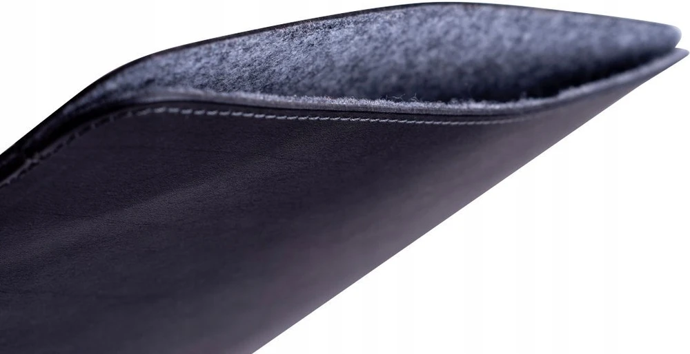 BALTAN Odinis dėklas Premium do MacBooka Pro 16" juoda