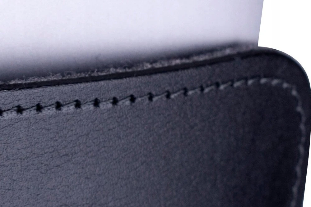 BALTAN Odinis dėklas Premium do MacBooka Pro 16" juoda
